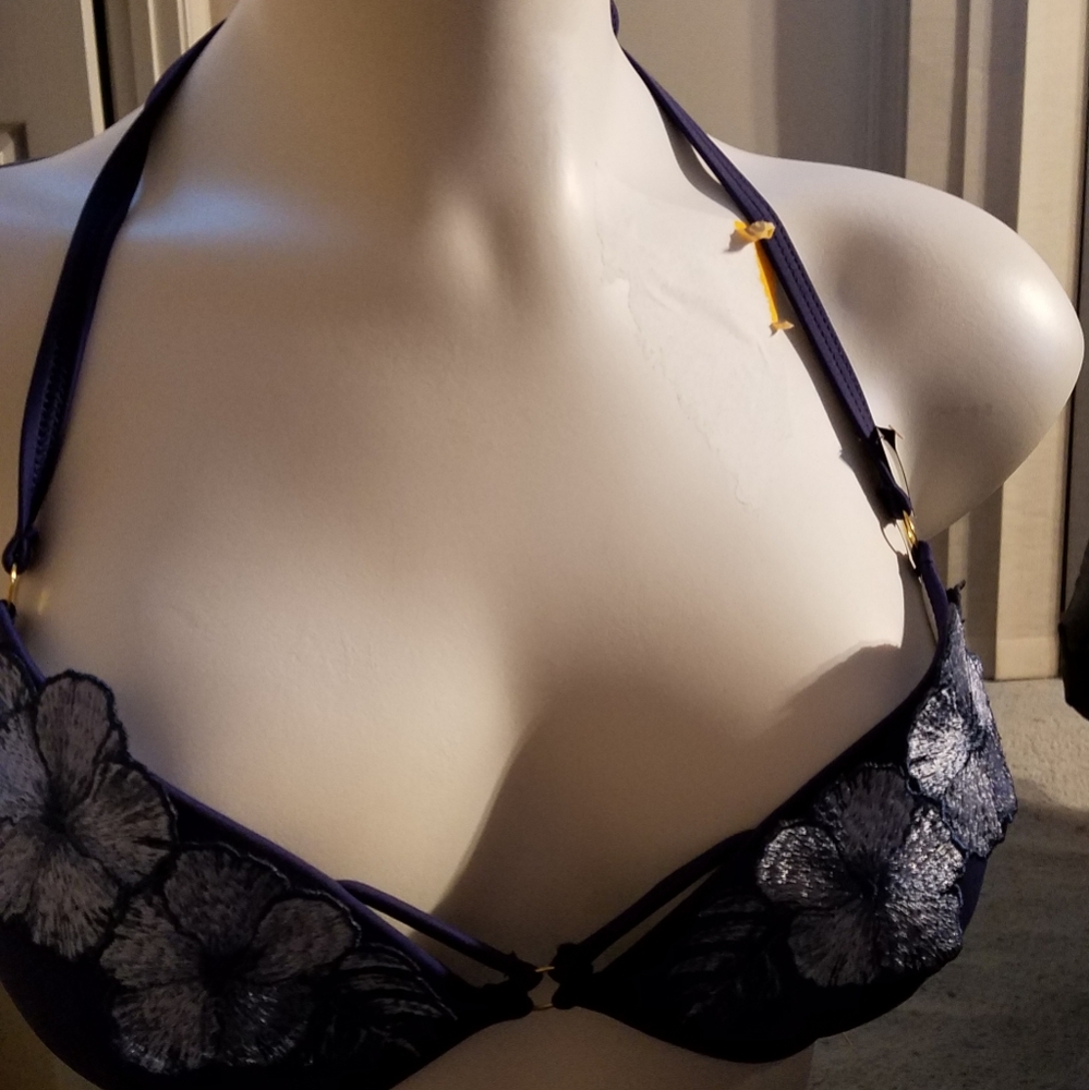New Pink Victoria's Secret bikini top